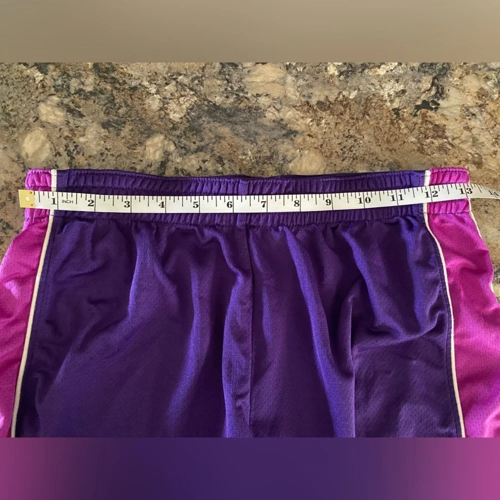 Nike Women’s Athletic Running Shorts Size Small Purple Fuchsia Mesh No Pockets - Picture 4 of 7